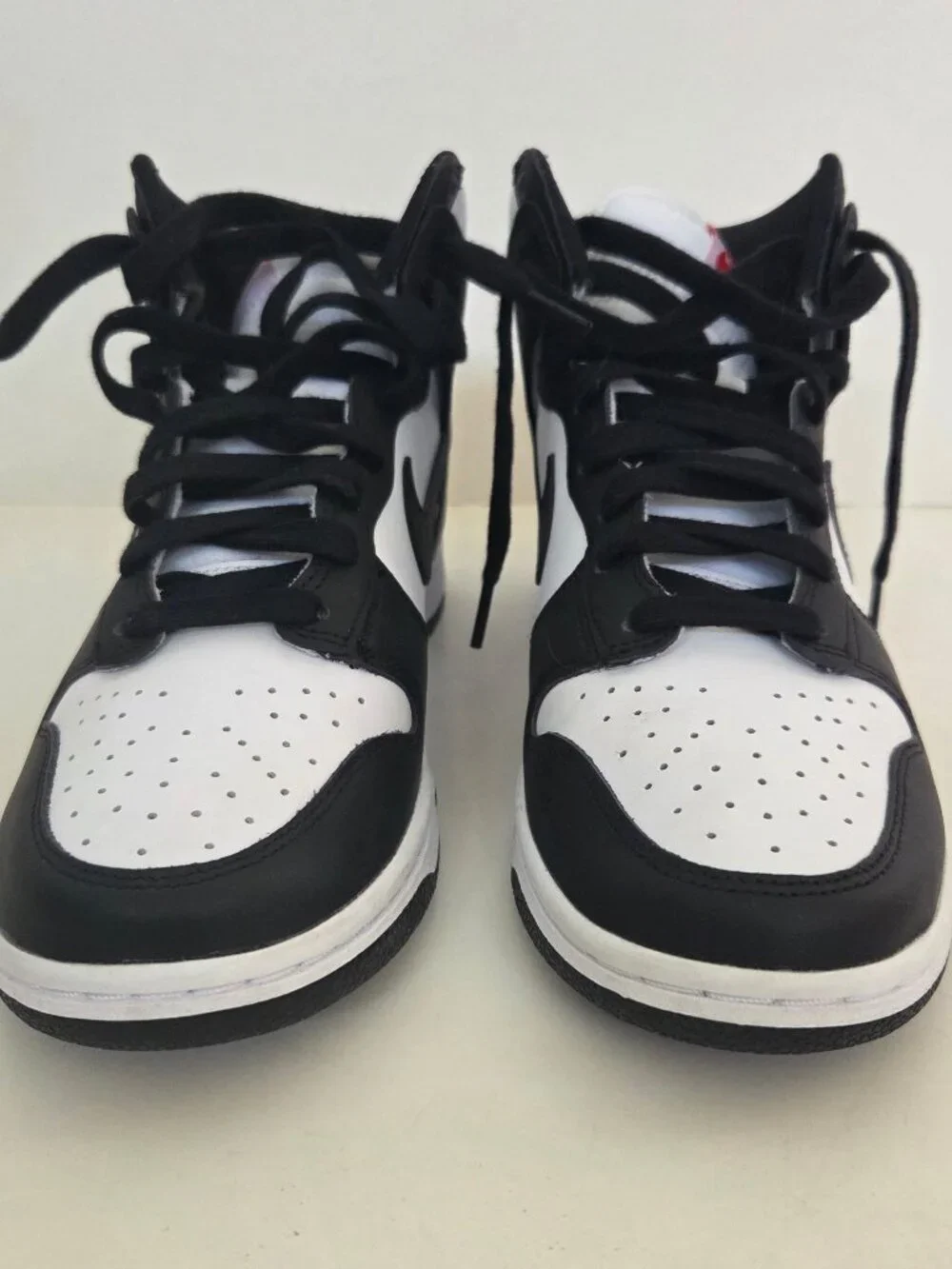 Nike Dunk High Womens 9 Sneakers Black White Panda Shoes Casual 80s Retro - New